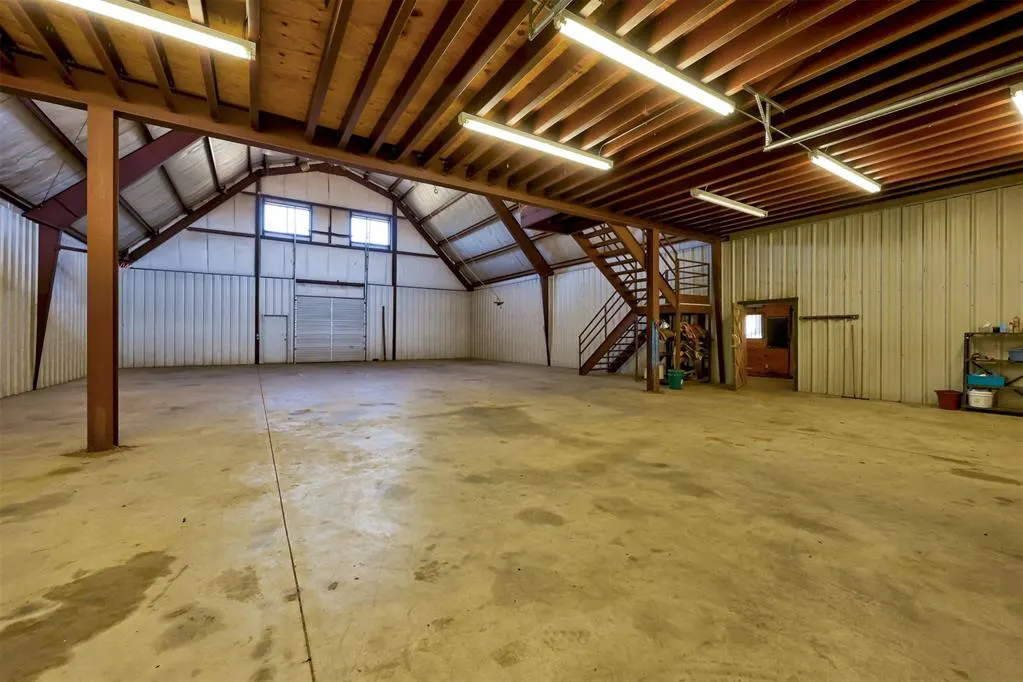 Photo 41 — 800 W Cimarron Boulevard, Crescent, OK 73028
