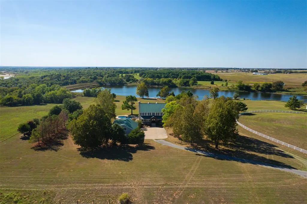Photo 44 — 800 W Cimarron Boulevard, Crescent, OK 73028