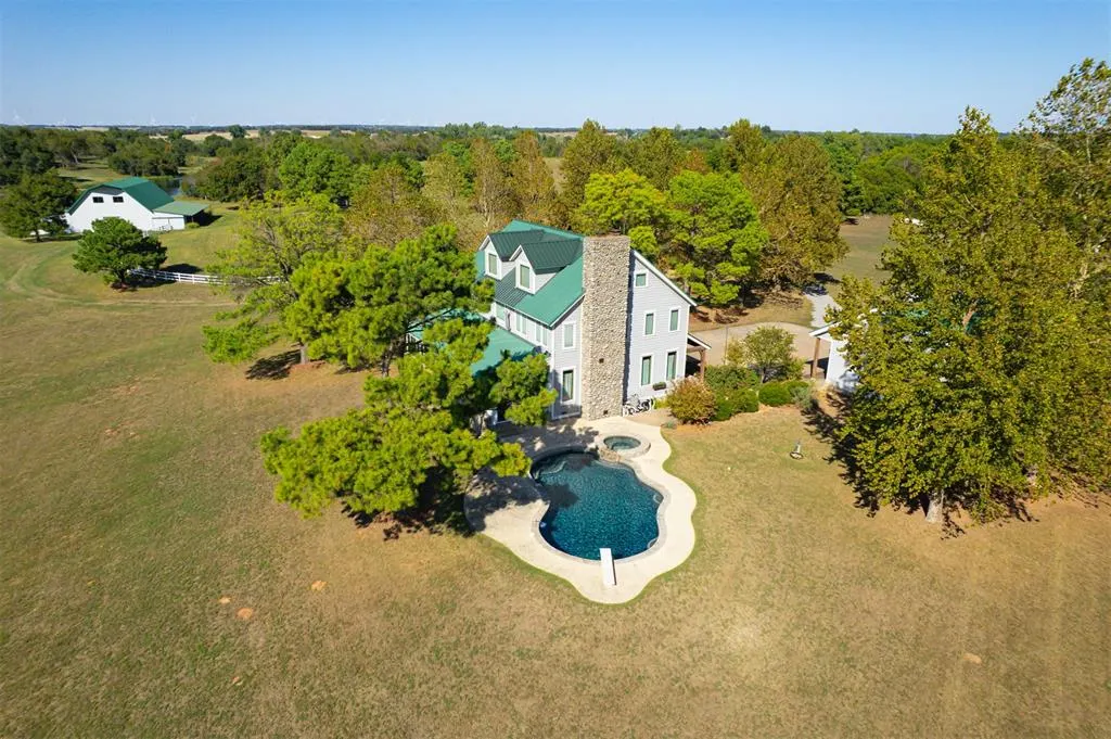 Photo 47 — 800 W Cimarron Boulevard, Crescent, OK 73028