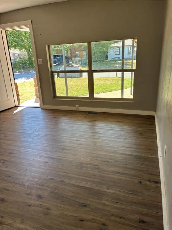 Photo 9 — 3837 SW 39th Street, Oklahoma City, OK 73119
