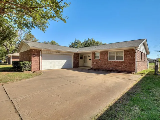 Photo 2 — 10508 Lyndon Road, Oklahoma City, OK 73120