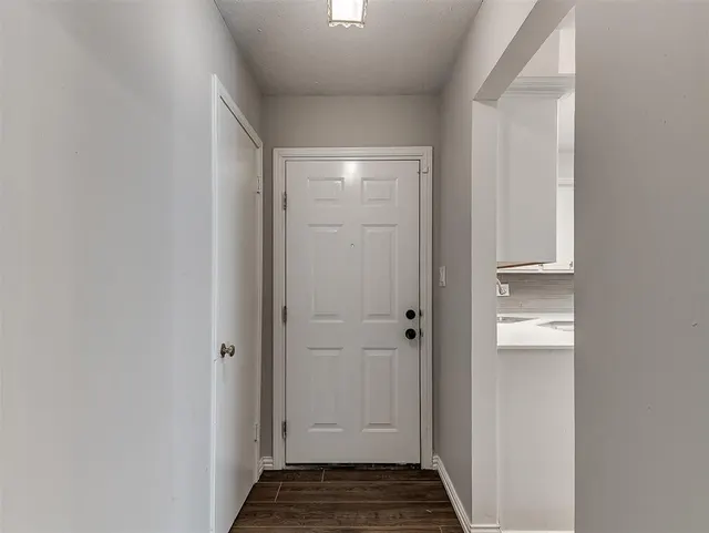 Photo 4 — 10508 Lyndon Road, Oklahoma City, OK 73120