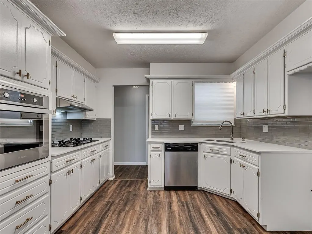 Photo 11 — 10508 Lyndon Road, Oklahoma City, OK 73120