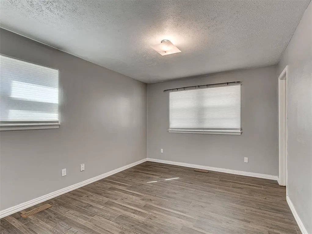 Photo 16 — 10508 Lyndon Road, Oklahoma City, OK 73120