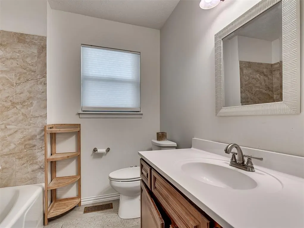 Photo 21 — 10508 Lyndon Road, Oklahoma City, OK 73120