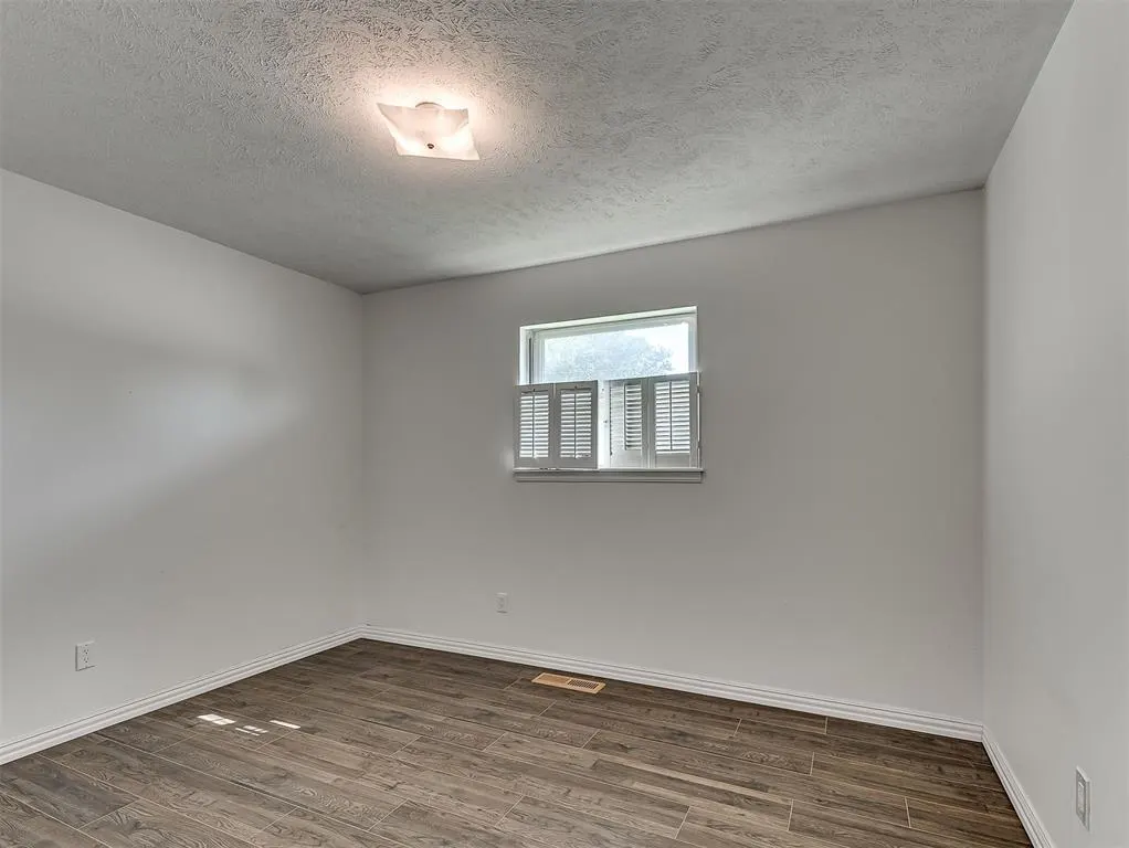Photo 22 — 10508 Lyndon Road, Oklahoma City, OK 73120