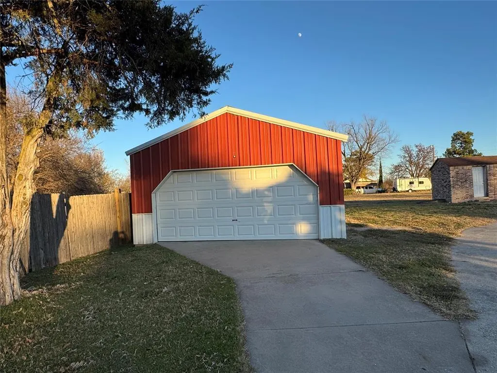 Photo 8 — 1802 N Douglas Boulevard, Midwest City, OK 73141