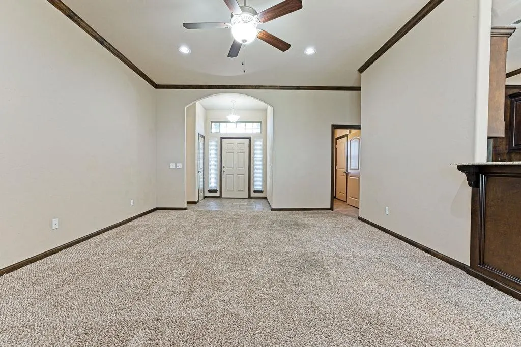 Photo 11 — 815 N Richland Road, Tuttle, OK 73089