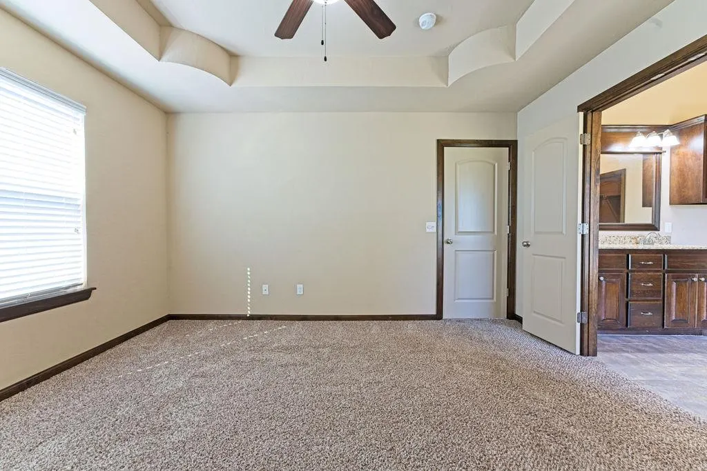 Photo 13 — 815 N Richland Road, Tuttle, OK 73089