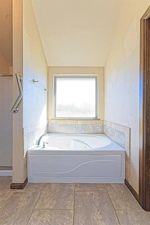 Photo 16 — 815 N Richland Road, Tuttle, OK 73089
