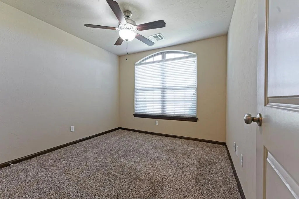 Photo 25 — 815 N Richland Road, Tuttle, OK 73089