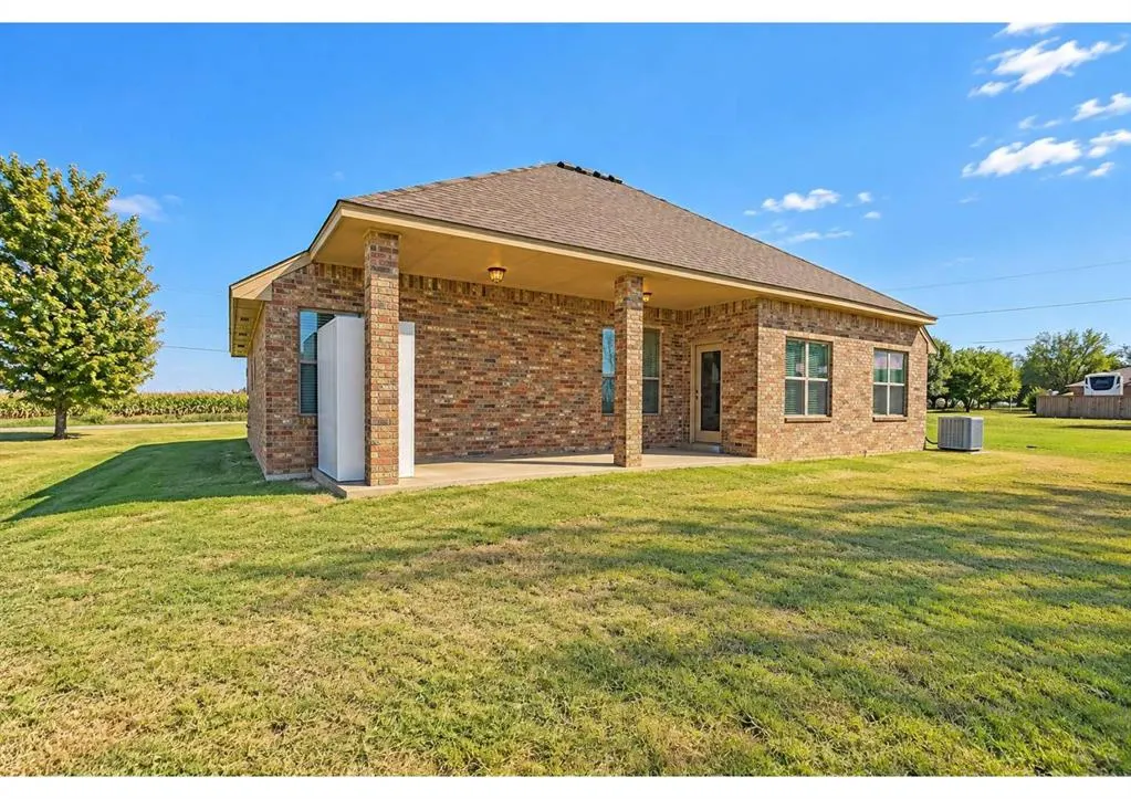 Photo 33 — 815 N Richland Road, Tuttle, OK 73089