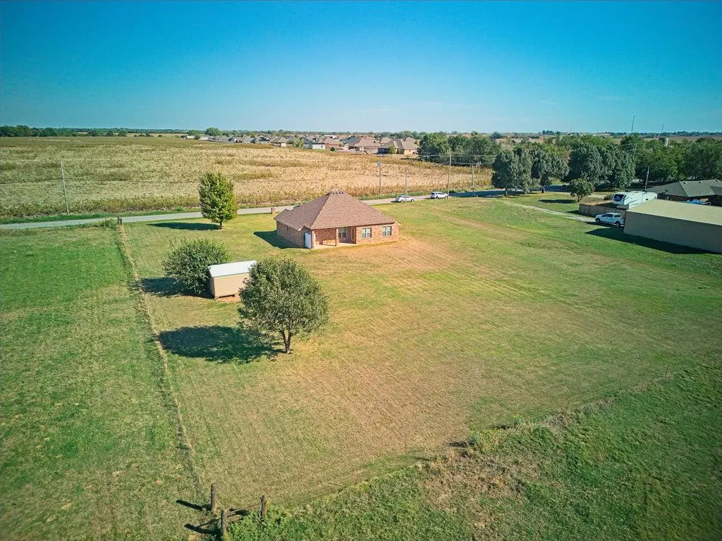 Photo 38 — 815 N Richland Road, Tuttle, OK 73089
