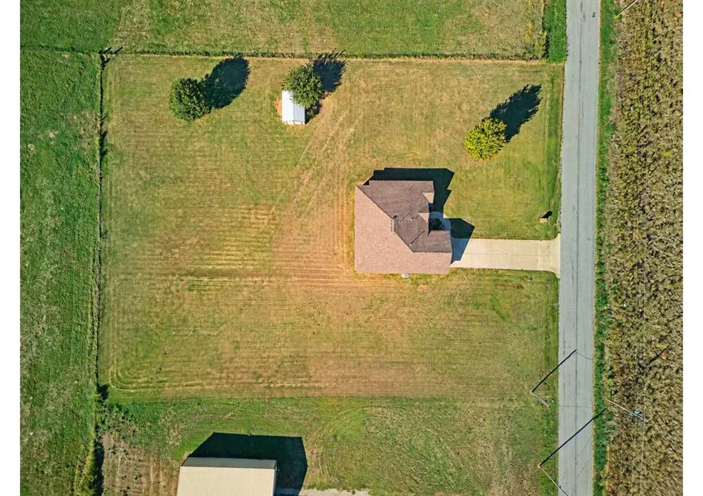 Photo 40 — 815 N Richland Road, Tuttle, OK 73089