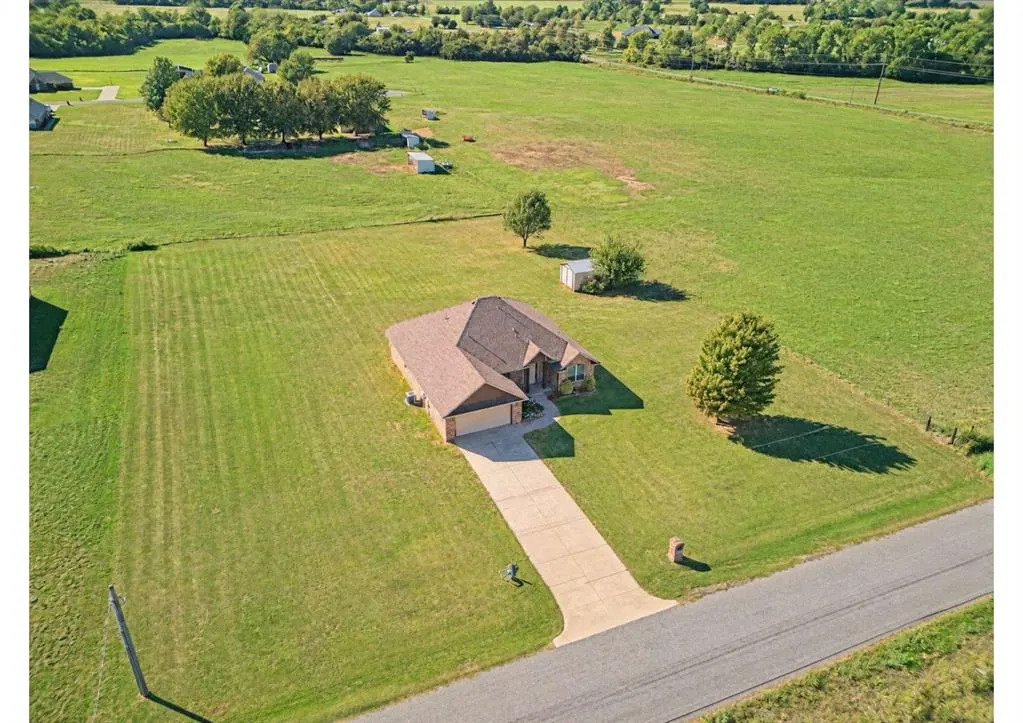 Photo 42 — 815 N Richland Road, Tuttle, OK 73089