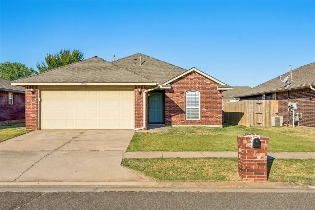 Front exterior — 4209 Applegate Drive, Moore, OK 73160