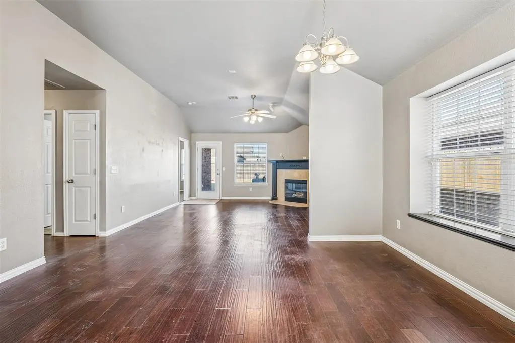 Photo 5 — 4209 Applegate Drive, Moore, OK 73160