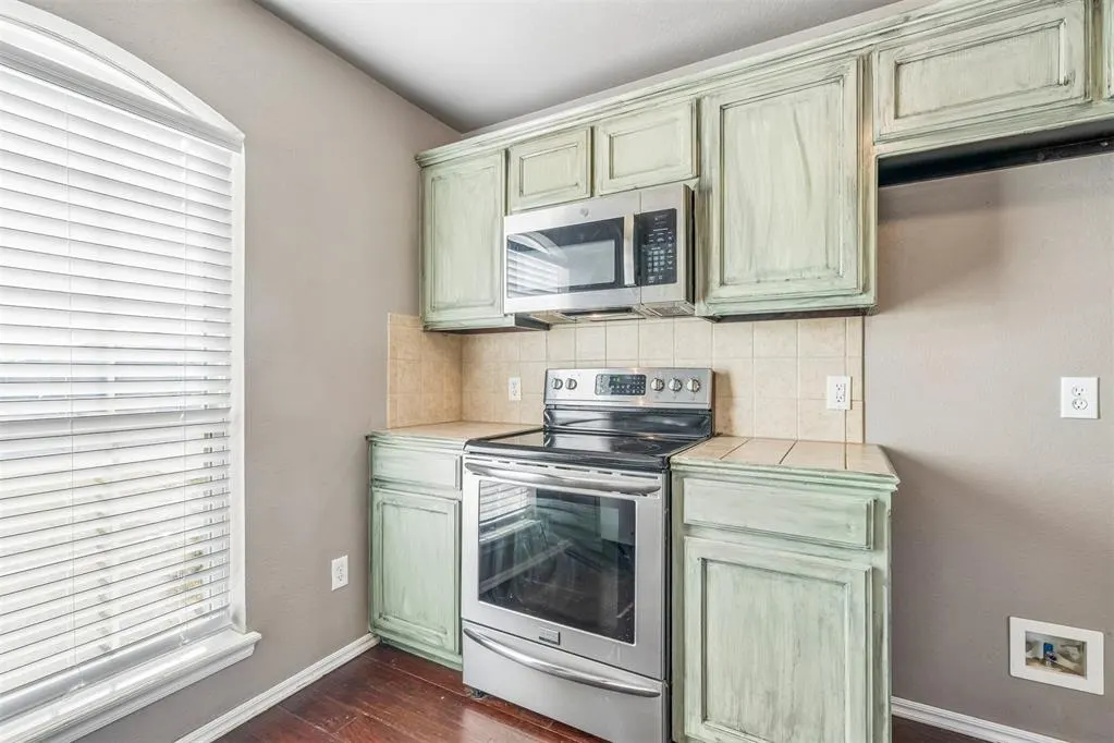 Photo 11 — 4209 Applegate Drive, Moore, OK 73160