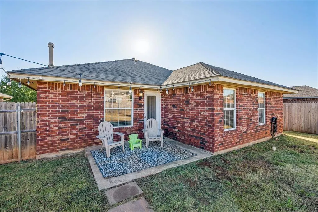 Photo 33 — 4209 Applegate Drive, Moore, OK 73160