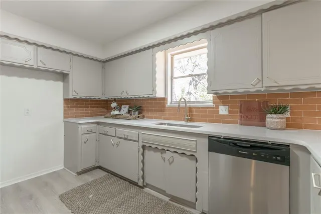 Photo 8 — 117 NE 11th Street, Moore, OK 73160