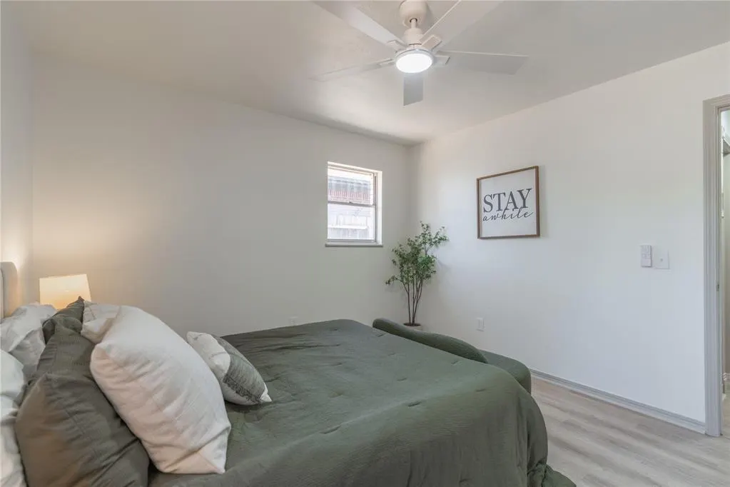 Photo 16 — 117 NE 11th Street, Moore, OK 73160