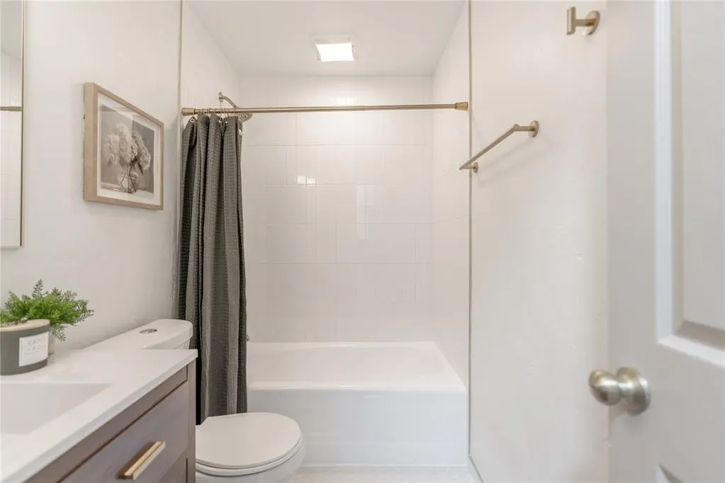Photo 22 — 117 NE 11th Street, Moore, OK 73160