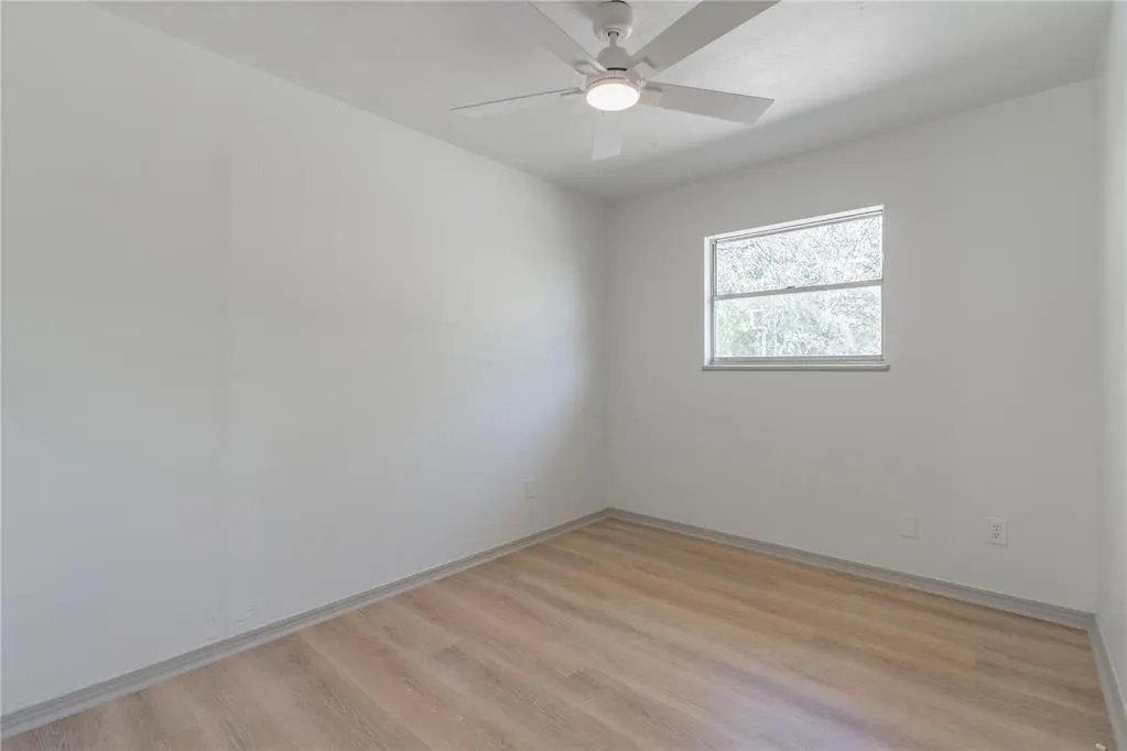 Photo 24 — 117 NE 11th Street, Moore, OK 73160