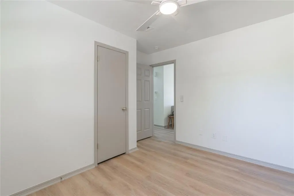 Photo 26 — 117 NE 11th Street, Moore, OK 73160