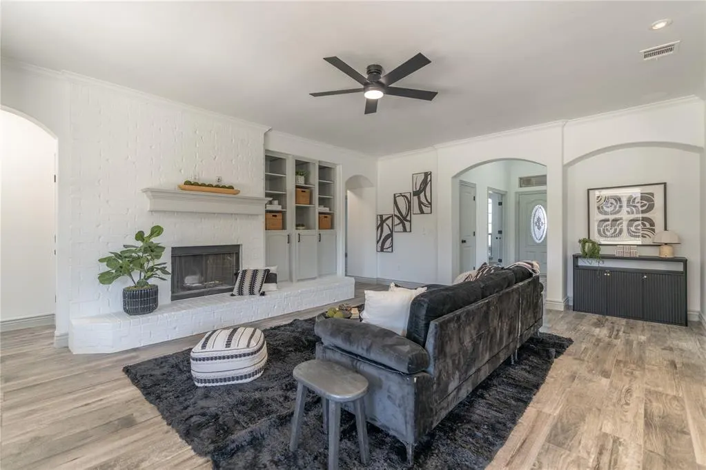 Photo 2 — 8729 Ally Way, Yukon, OK 73099