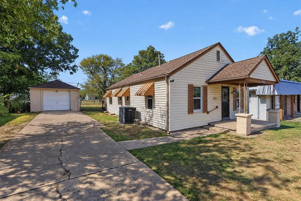 Photo 2 — 1606 S Choctaw Avenue, El Reno, OK 73036