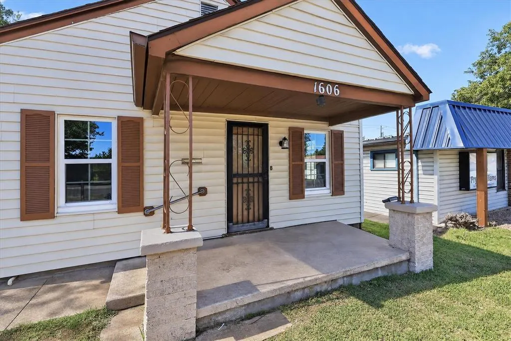 Photo 5 — 1606 S Choctaw Avenue, El Reno, OK 73036