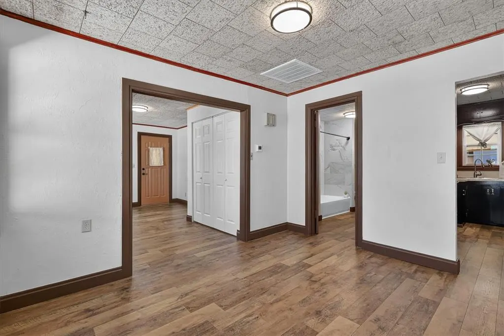 Photo 11 — 1606 S Choctaw Avenue, El Reno, OK 73036