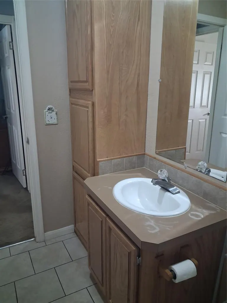 Photo 16 — 21154 E 1130 Road, Foss, OK 73647