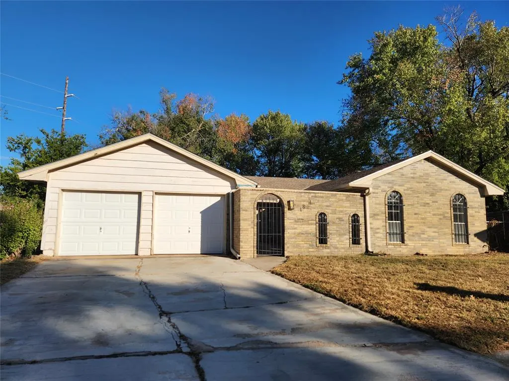Front exterior — 1801 Burnt Oak Street, Norman, OK 73071