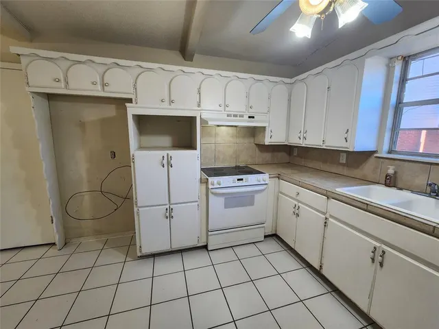 Photo 5 — 1801 Burnt Oak Street, Norman, OK 73071