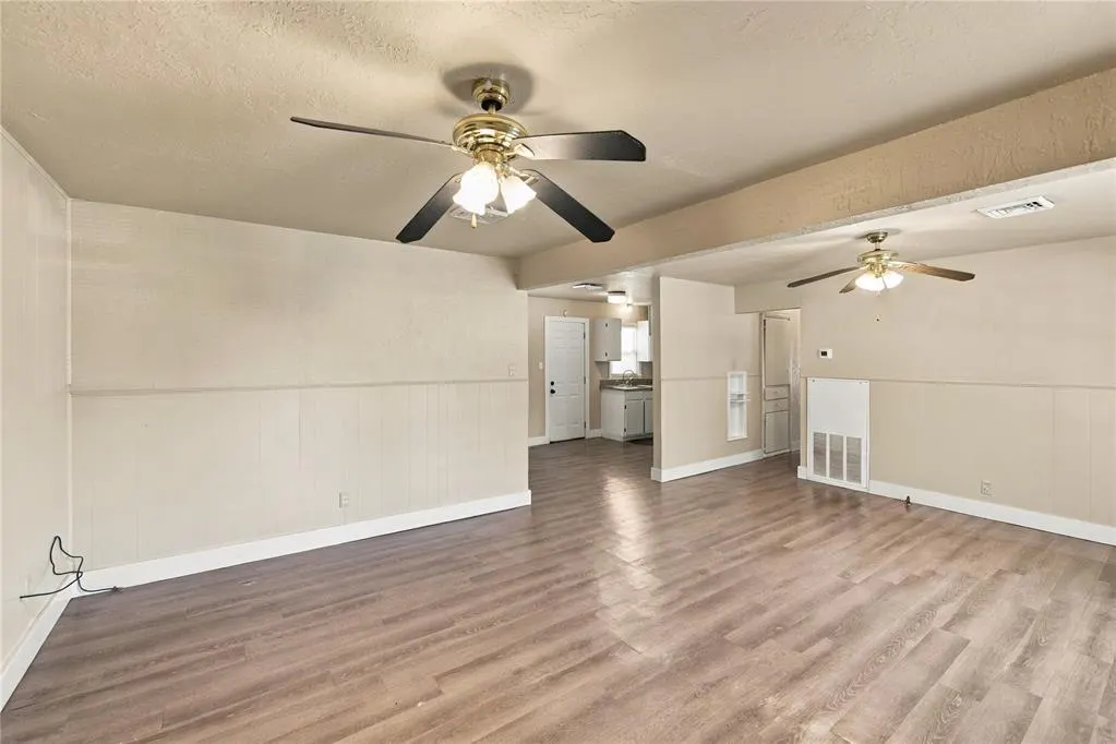 Photo 4 — 154 Blackburn Boulevard, Elk City, OK 73644