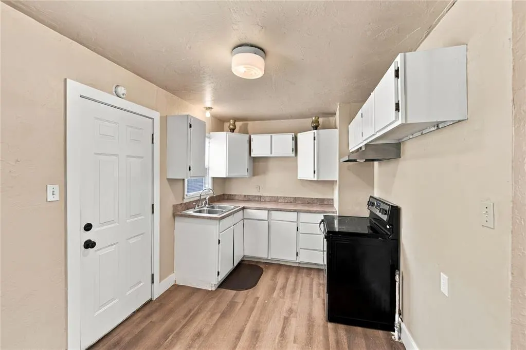 Photo 5 — 154 Blackburn Boulevard, Elk City, OK 73644