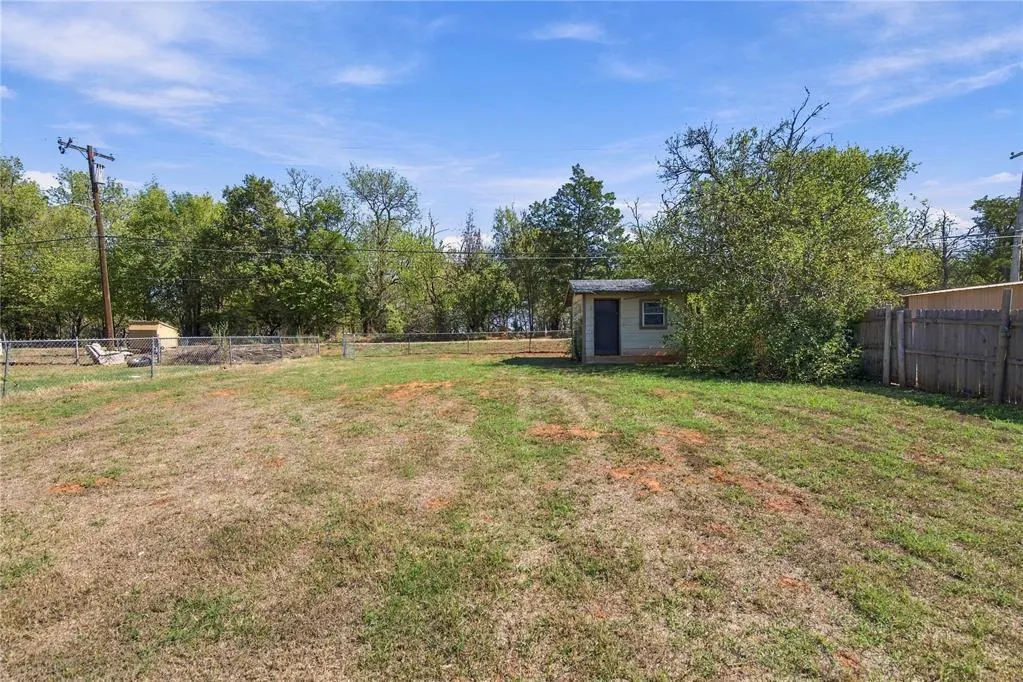 Photo 15 — 154 Blackburn Boulevard, Elk City, OK 73644