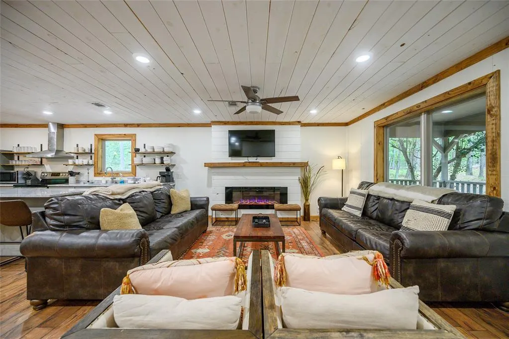 Photo 7 — 218 Cedar Creek Circle, Broken Bow, OK 74728