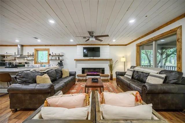 Photo 7 — 218 Cedar Creek Circle, Broken Bow, OK 74728