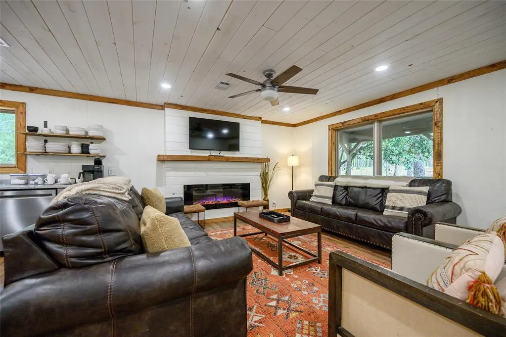Photo 8 — 218 Cedar Creek Circle, Broken Bow, OK 74728