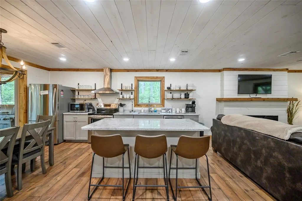 Photo 9 — 218 Cedar Creek Circle, Broken Bow, OK 74728