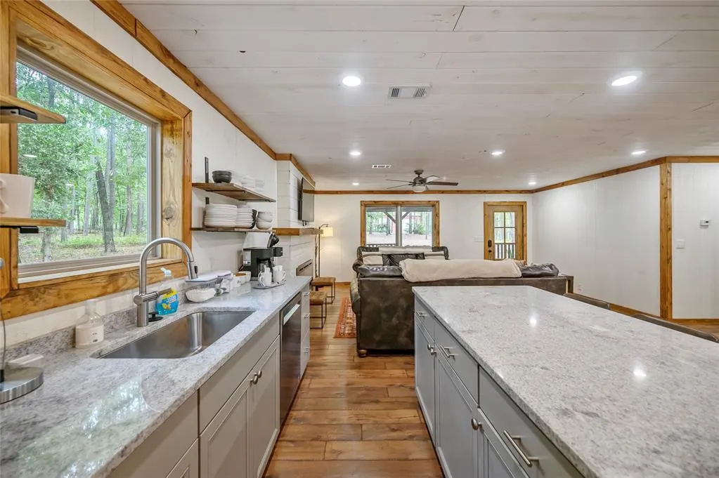 Photo 10 — 218 Cedar Creek Circle, Broken Bow, OK 74728