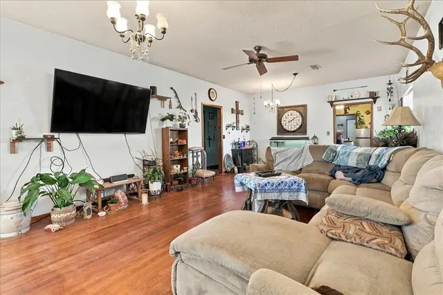 Photo 5 — 313 S Magnolia Avenue, Erick, OK 73645