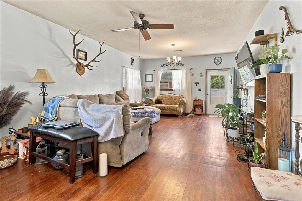 Photo 6 — 313 S Magnolia Avenue, Erick, OK 73645