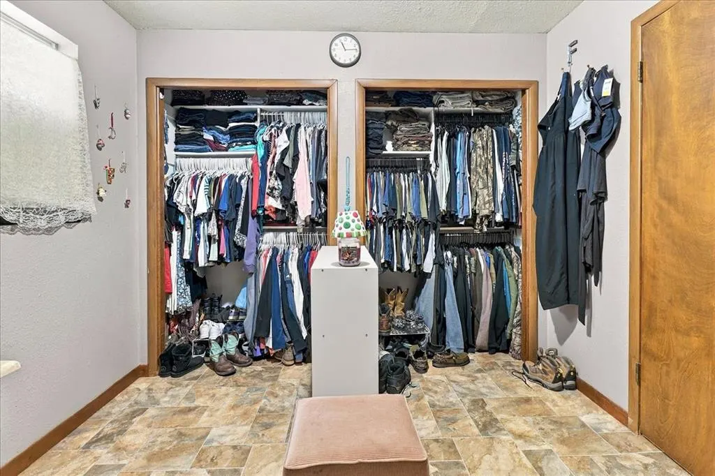 Photo 16 — 313 S Magnolia Avenue, Erick, OK 73645