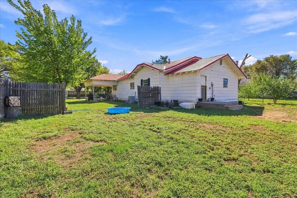 Photo 25 — 313 S Magnolia Avenue, Erick, OK 73645