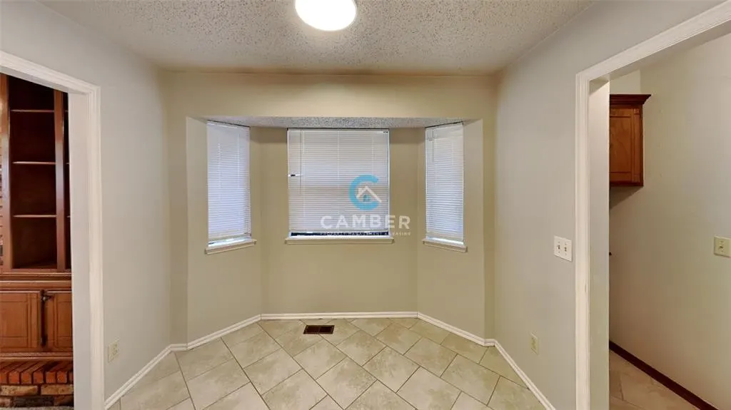 Photo 10 — 13233 Eastridge Drive, Oklahoma City, OK 73170