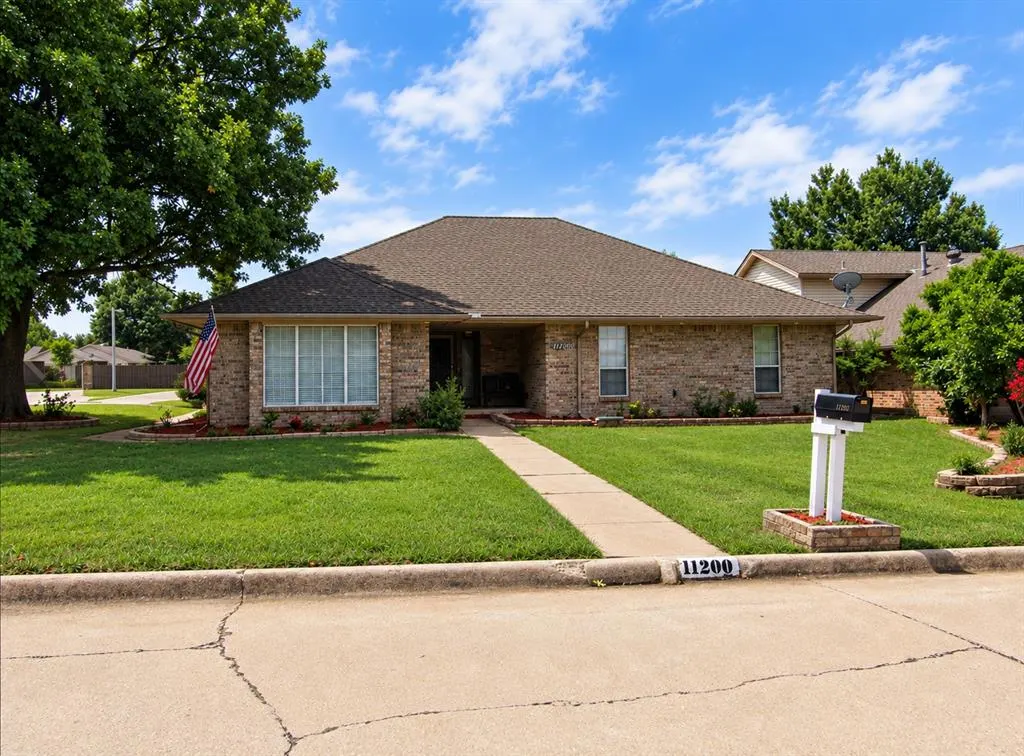 Front exterior — 11200 NW 112th Street, Yukon, OK 73099
