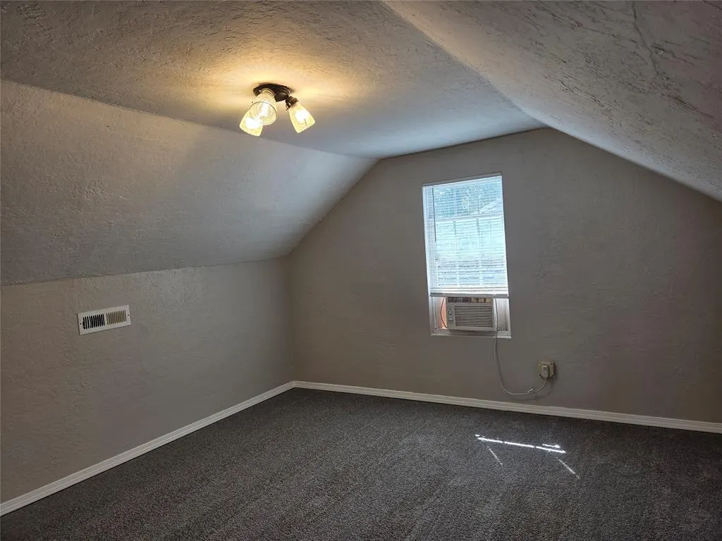 Photo 6 — 740 NW 91st Street, Oklahoma City, OK 73114